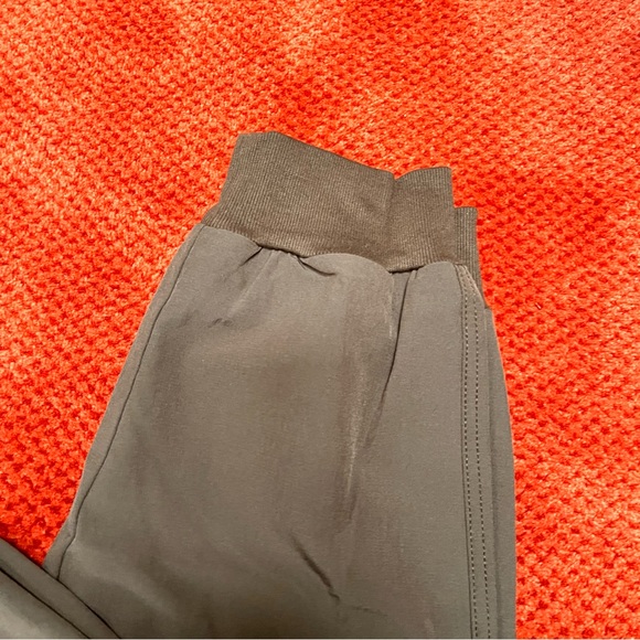 Old Navy joggers size large - Picture 4 of 6